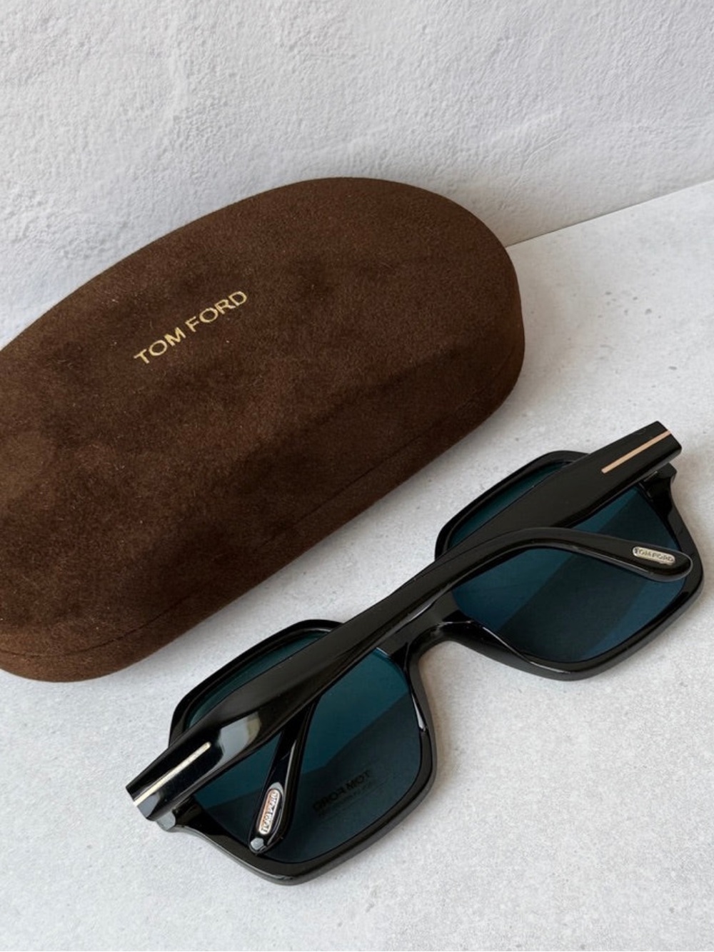 NWT Tom Ford Romy Sunglasses in Black - Picture 3 of 4
